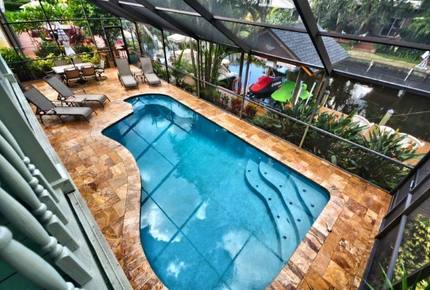 Lake Tarpon Waterfront Home - Palm Harbor, Florida