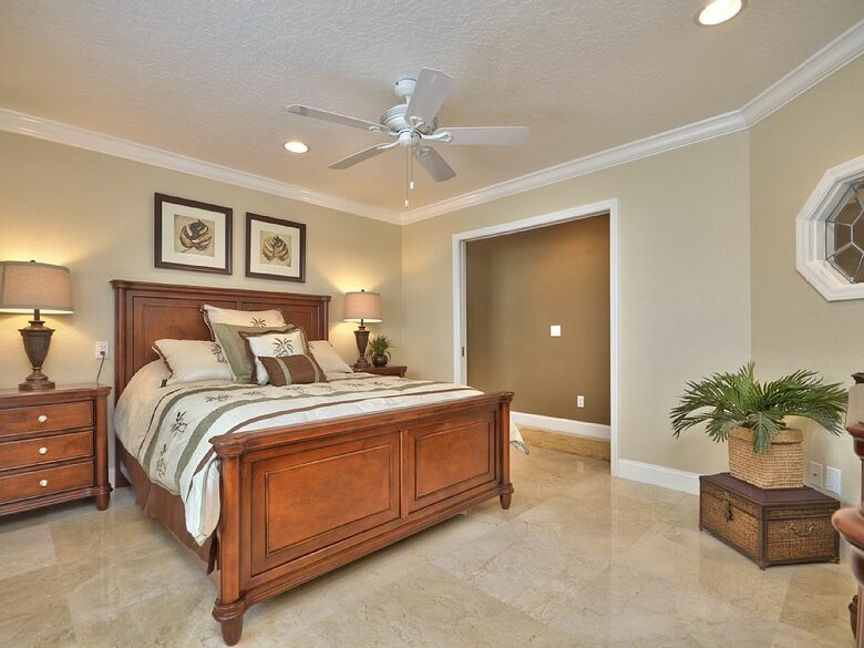 Lake Tarpon Waterfront Home - Palm Harbor, Florida