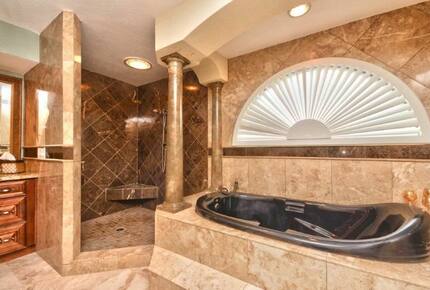 Lake Tarpon Waterfront Home - Palm Harbor, Florida