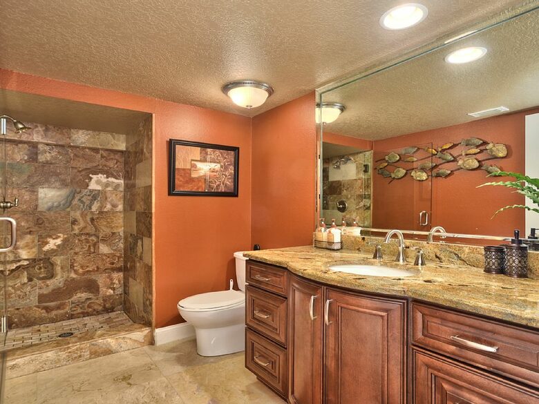 Lake Tarpon Waterfront Home - Palm Harbor, Florida