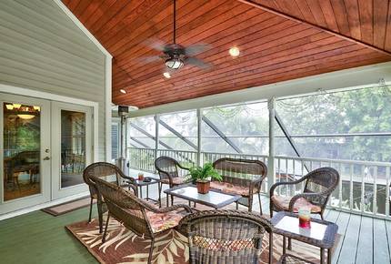 Lake Tarpon Waterfront Home - Palm Harbor, Florida
