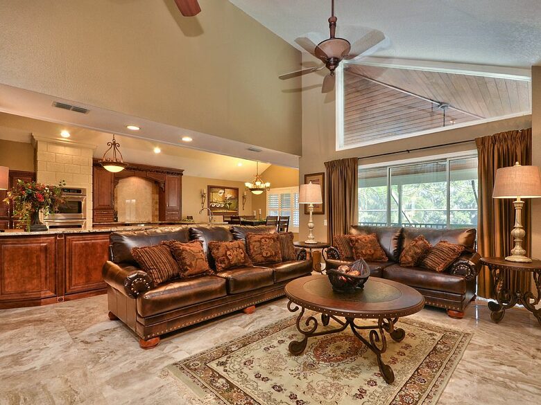 Lake Tarpon Waterfront Home - Palm Harbor, Florida