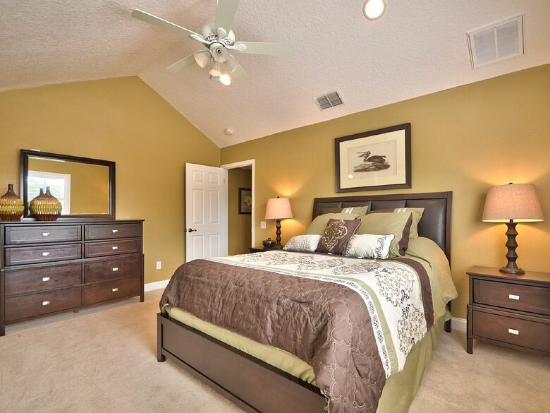 Lake Tarpon Waterfront Home - Palm Harbor, Florida