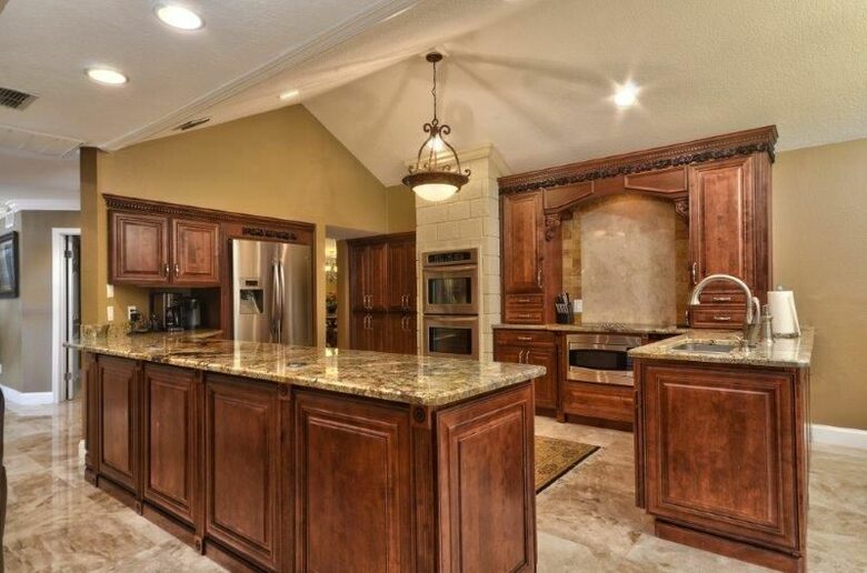 Lake Tarpon Waterfront Home - Palm Harbor, Florida