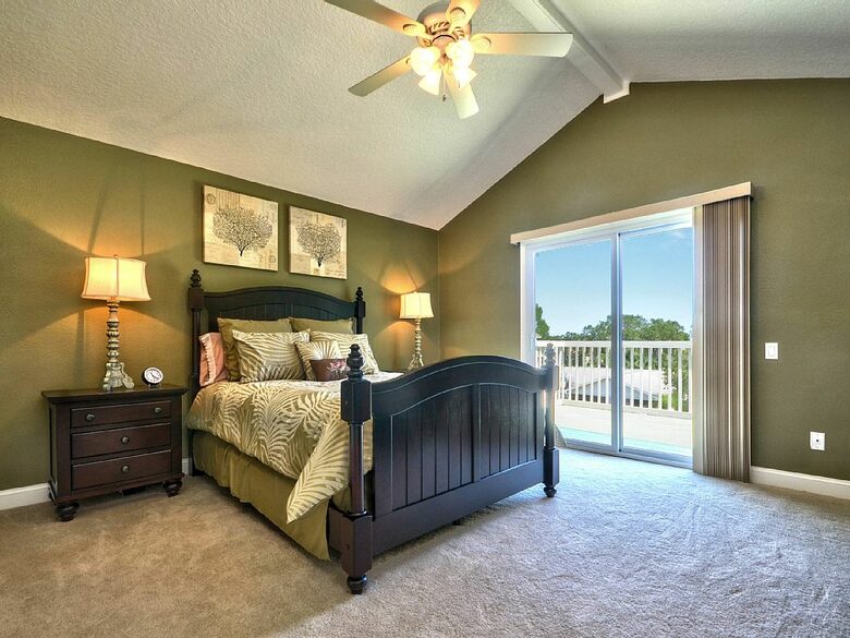 Lake Tarpon Waterfront Home - Palm Harbor, Florida