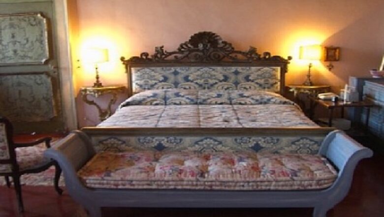 Grand Venetian Palazzo near Rialto Bridge - Venice, Italy