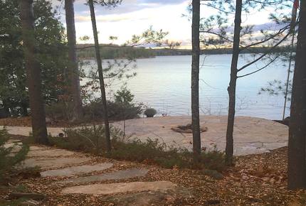 South Bay Lake House - Apsley, Canada