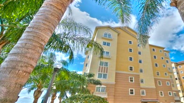 Orlando Lakefront Luxury near Universal and Disney - Orlando, Florida