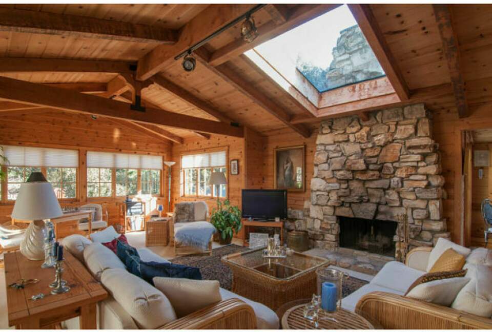 Charming Cottage - Carmel-By-The-Sea, California