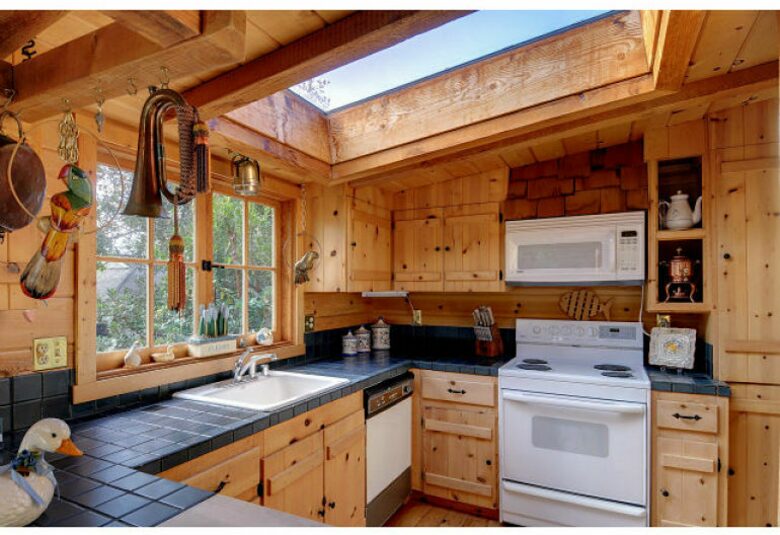 Charming Cottage - Carmel-By-The-Sea, California