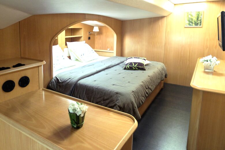 TradeWinds 62ft 4 Cabin Crewed Catamaran Flagship Class - St. Martin Sailing Vacation - Marigot, Sint Maarten (Dutch part)