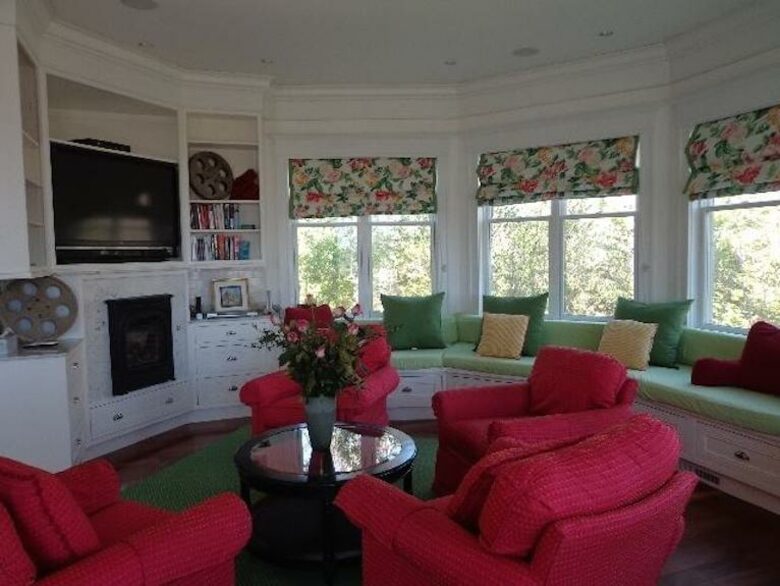 Seaview Avenue Beachfront Estate - Barnstable, Massachusetts