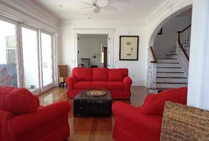 Seaview Avenue Beachfront Estate - Barnstable, Massachusetts