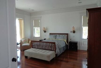 Seaview Avenue Beachfront Estate - Barnstable, Massachusetts