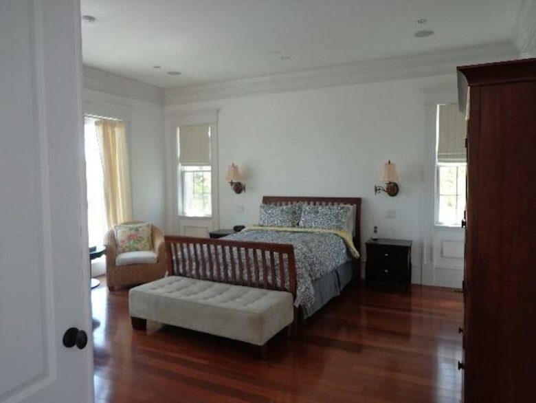 Seaview Avenue Beachfront Estate - Barnstable, Massachusetts