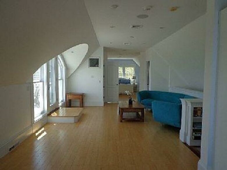 Seaview Avenue Beachfront Estate - Barnstable, Massachusetts