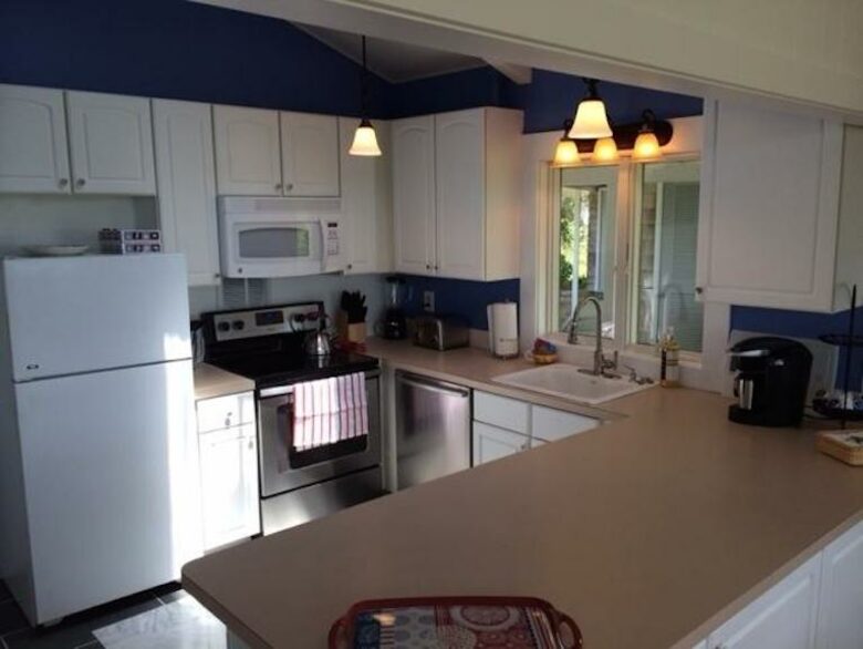 Seaview Avenue Beachfront Estate - Barnstable, Massachusetts