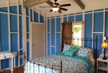 Seaview Avenue Beachfront Estate - Barnstable, Massachusetts