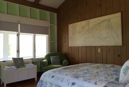 Seaview Avenue Beachfront Estate - Barnstable, Massachusetts