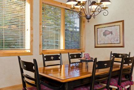 Deer Valley Trail's Inn Lodge Condo - Ski in/Ski Out - Park City, Utah