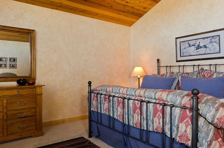 Deer Valley Trail's Inn Lodge Condo - Ski in/Ski Out - Park City, Utah