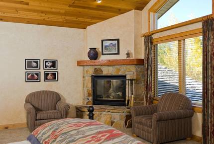 Deer Valley Trail's Inn Lodge Condo - Ski in/Ski Out - Park City, Utah