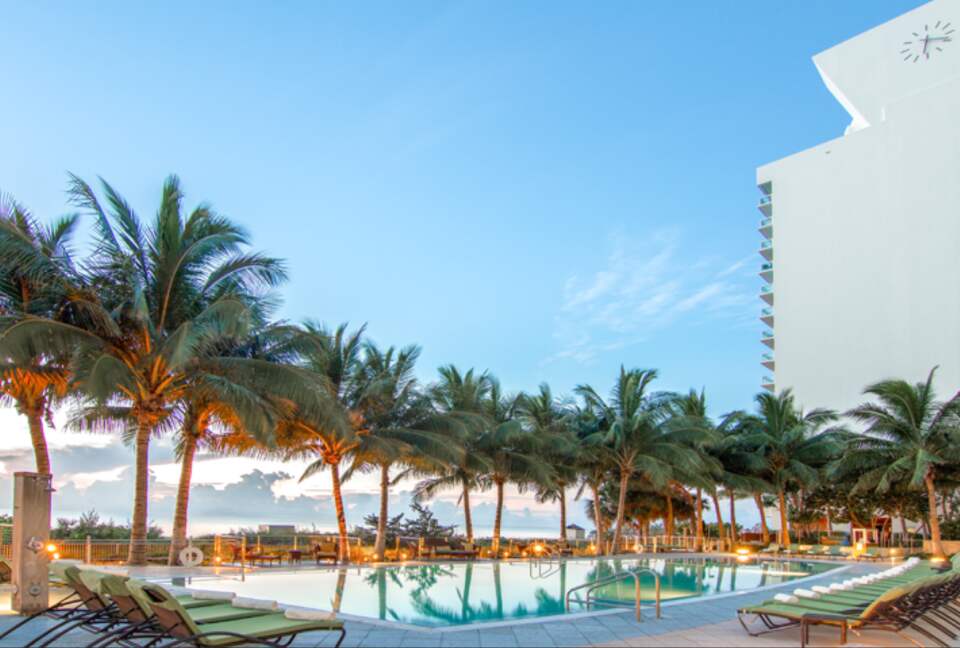 Carillon Hotel & Spa with optional Yacht Rental! - Miami Beach, Florida