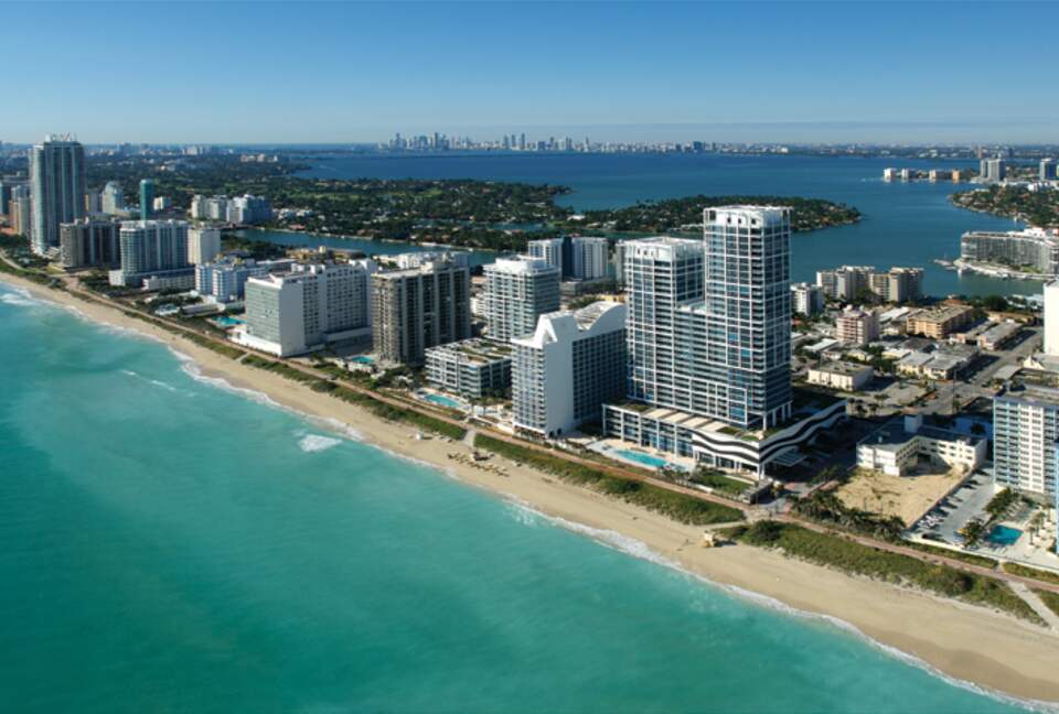 Carillon Hotel & Spa with optional Yacht Rental! - Miami Beach, Florida