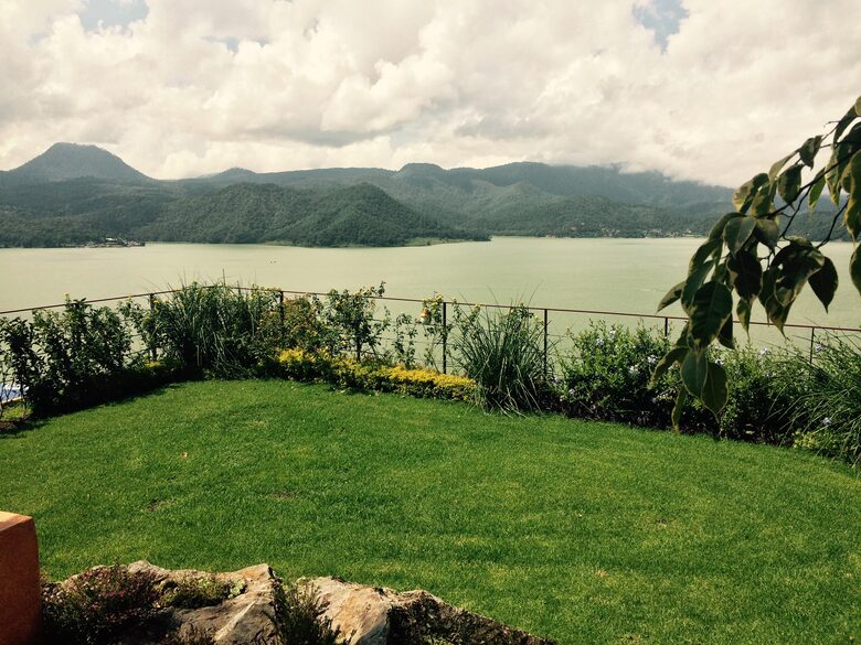 La Peña Rock House - Valle de Bravo, Mexico