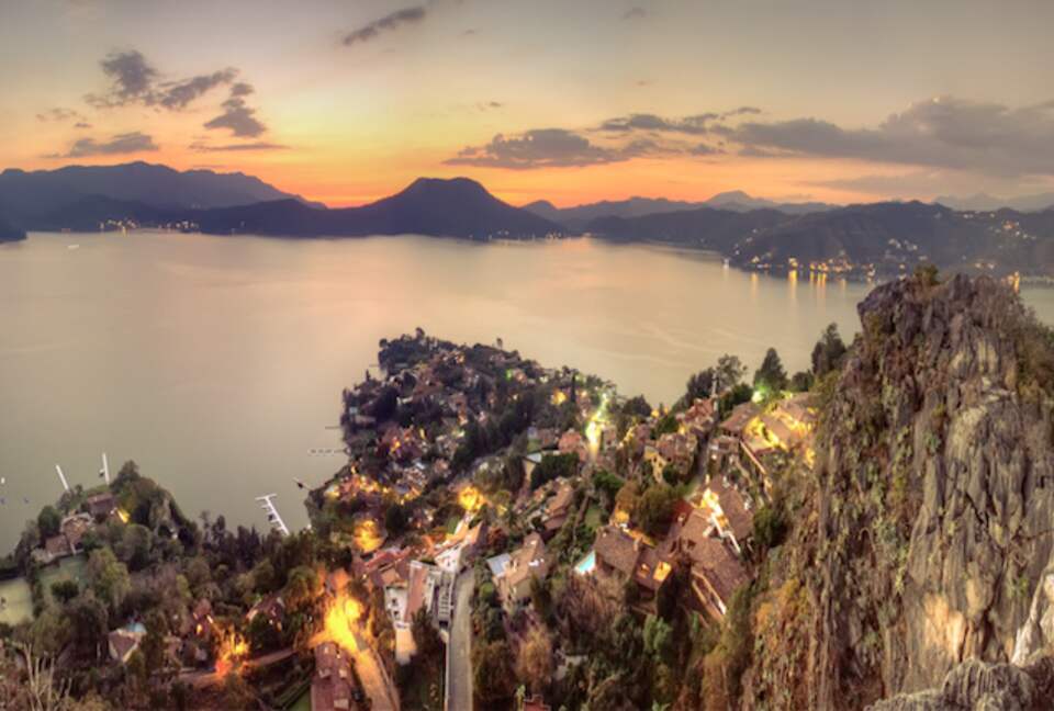 La Peña Rock House - Valle de Bravo, Mexico