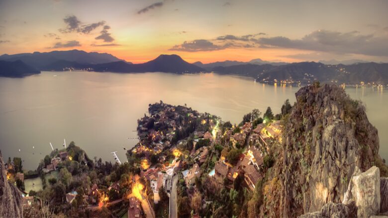 La Peña Rock House - Valle de Bravo, Mexico