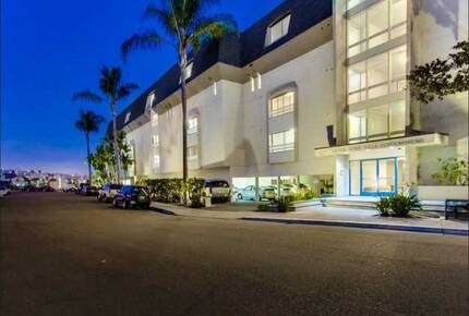 Crown Point Residence- Pacific Beach - San Diego, California