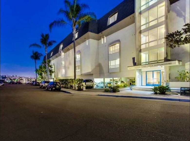 Crown Point Residence- Pacific Beach - San Diego, California