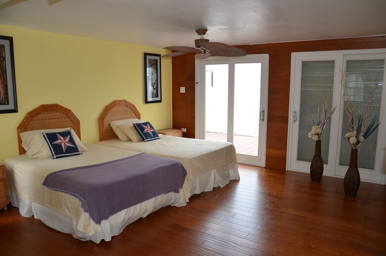 Oceanfront Villa Caprice - Nassau, Bahamas