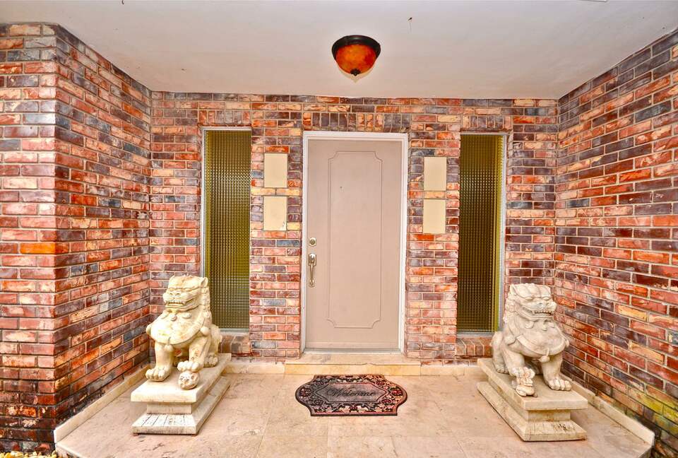 The Tiki Hut - Lighthouse Point, Florida