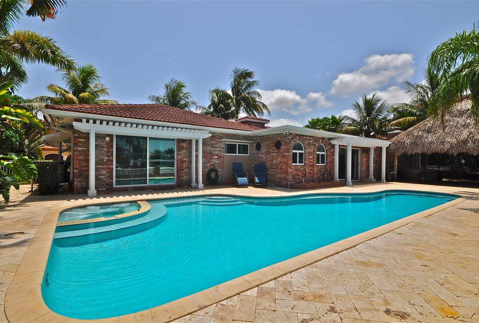 The Tiki Hut - Lighthouse Point, Florida