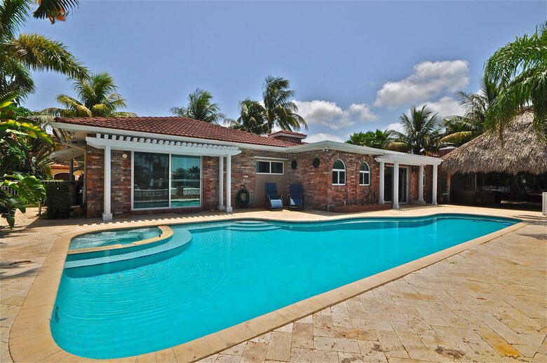 The Tiki Hut - Lighthouse Point, Florida