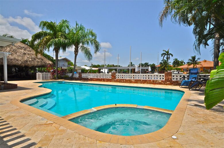 The Tiki Hut - Lighthouse Point, Florida