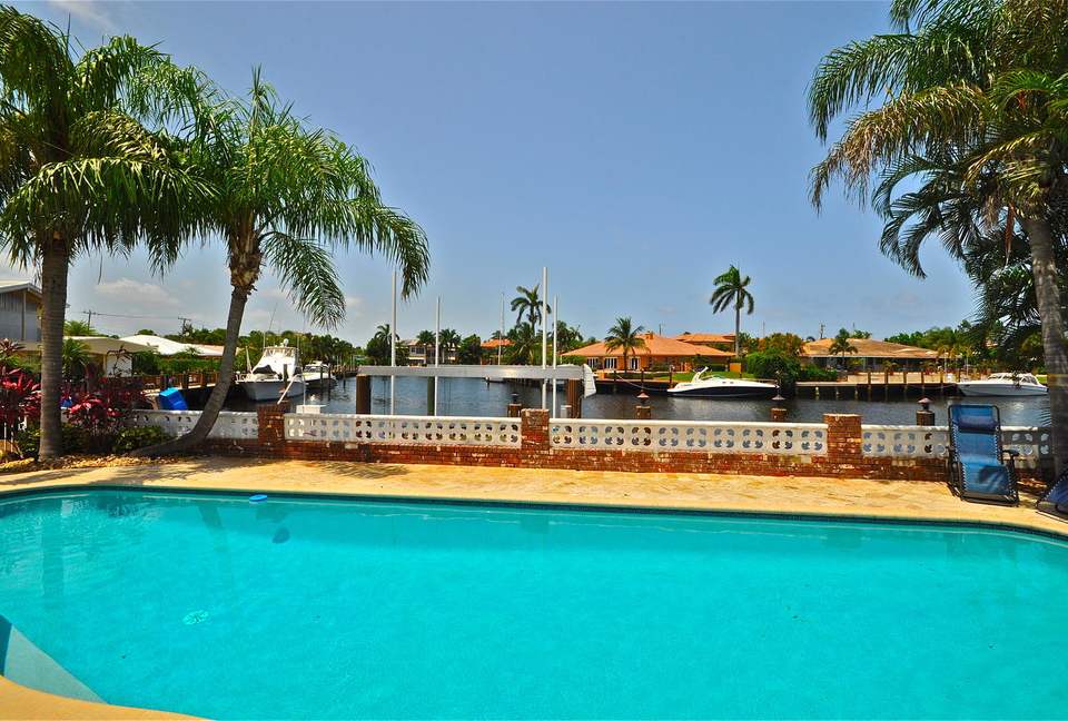 The Tiki Hut - Lighthouse Point, Florida