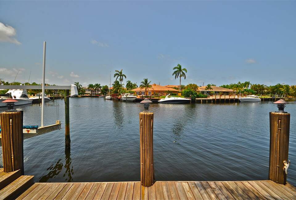 The Tiki Hut - Lighthouse Point, Florida