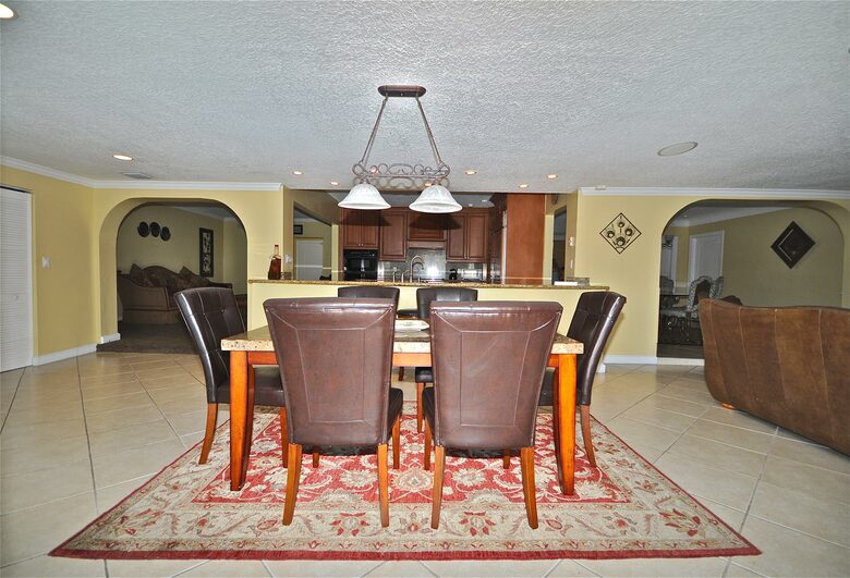 The Tiki Hut - Lighthouse Point, Florida