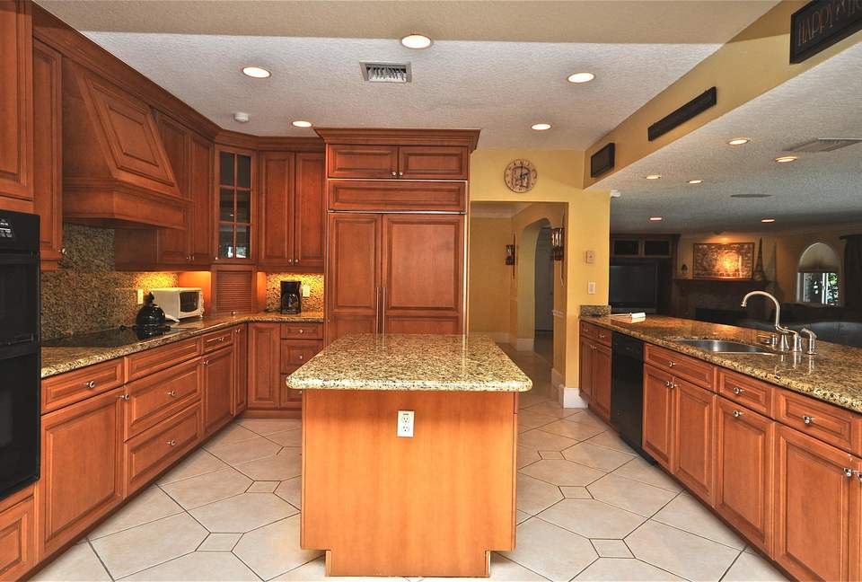 The Tiki Hut - Lighthouse Point, Florida