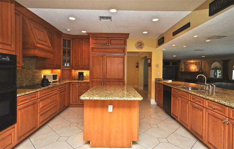 The Tiki Hut - Lighthouse Point, Florida