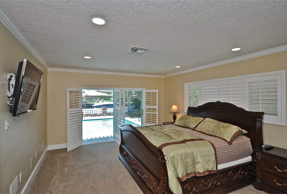 The Tiki Hut - Lighthouse Point, Florida