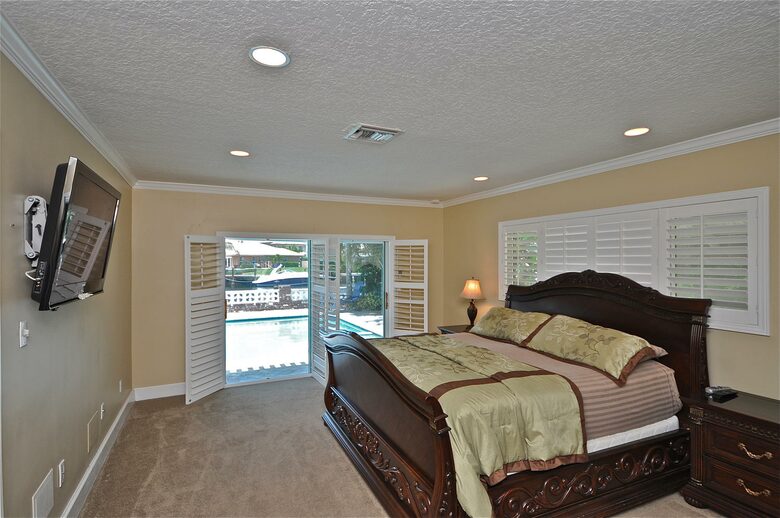 The Tiki Hut - Lighthouse Point, Florida