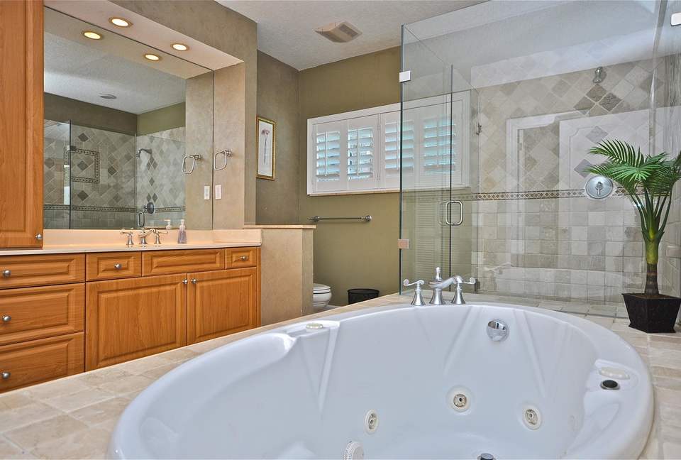 The Tiki Hut - Lighthouse Point, Florida