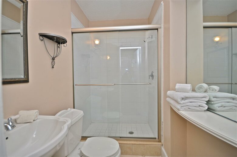 The Tiki Hut - Lighthouse Point, Florida