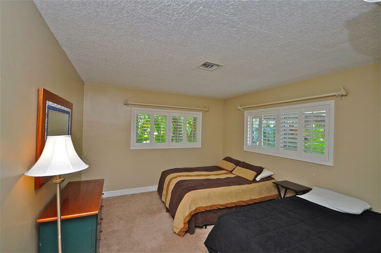 The Tiki Hut - Lighthouse Point, Florida