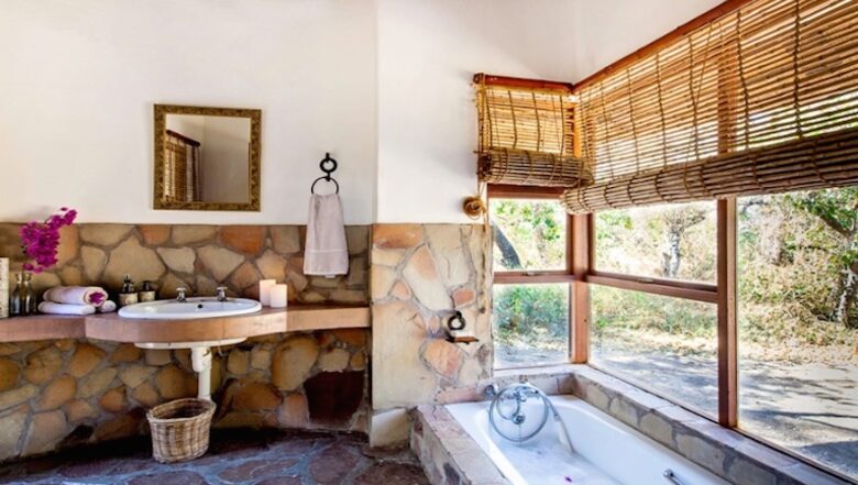 Santhata Camp - North Tuli Game Reserve, Botswana