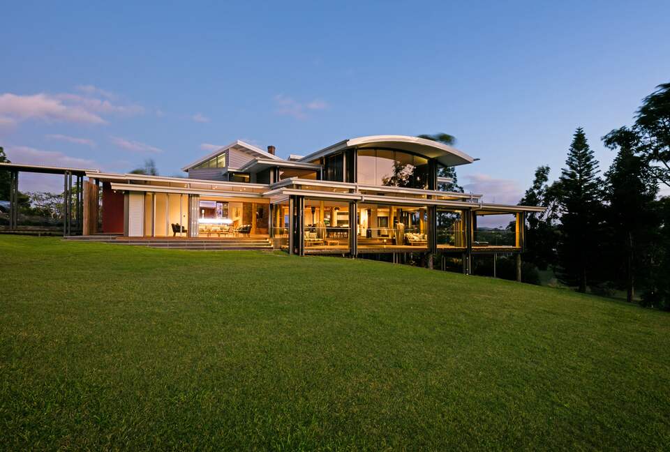 Australia - Lake Tinaroo Hinterland Retreat - Yungaburra, Australia